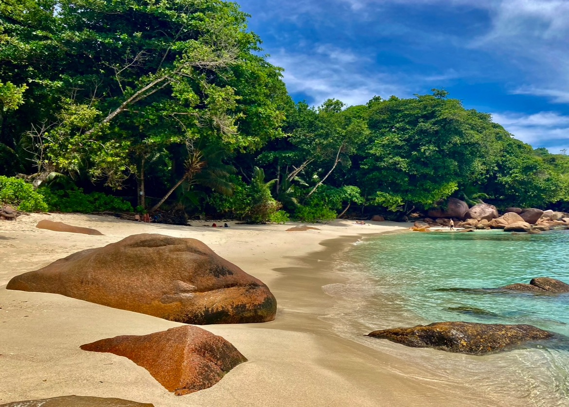 Aktivity na ostrově Praslin / Trek z Anse Lazio na Anse Georgette